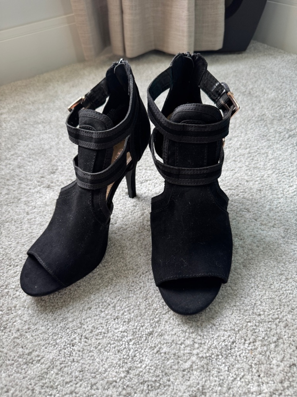 LC Lauren Conrad Black Strappy Peep Toe Heels Booties